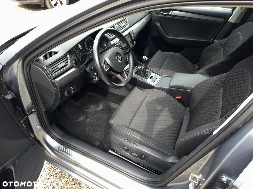 Skoda Superb 2.0 TDI Style - 12