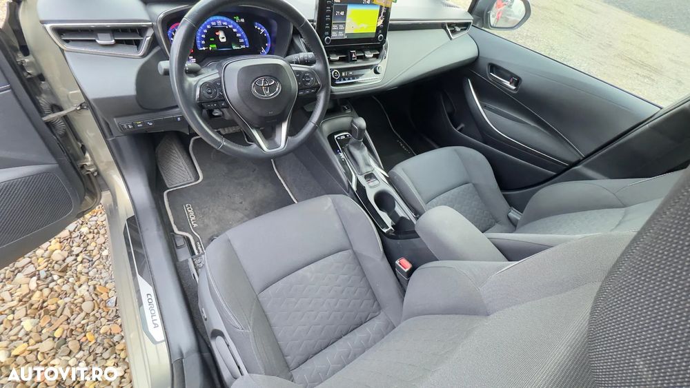 Toyota Corolla Sedan 1.8 HSD Dynamic Plus - 11