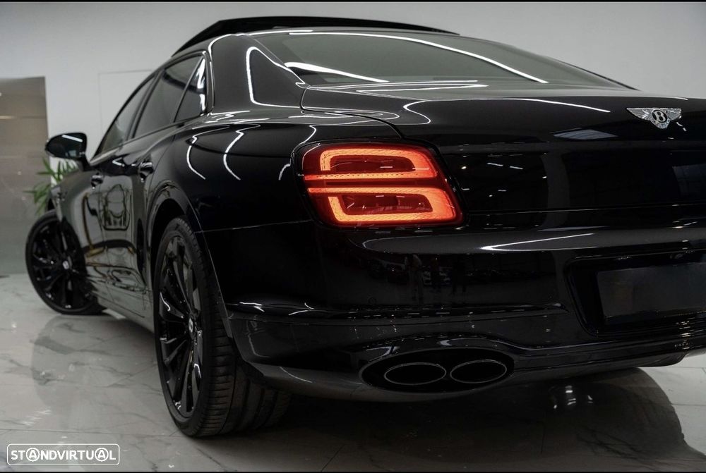 Bentley Flying Spur V8 Mulliner - 16