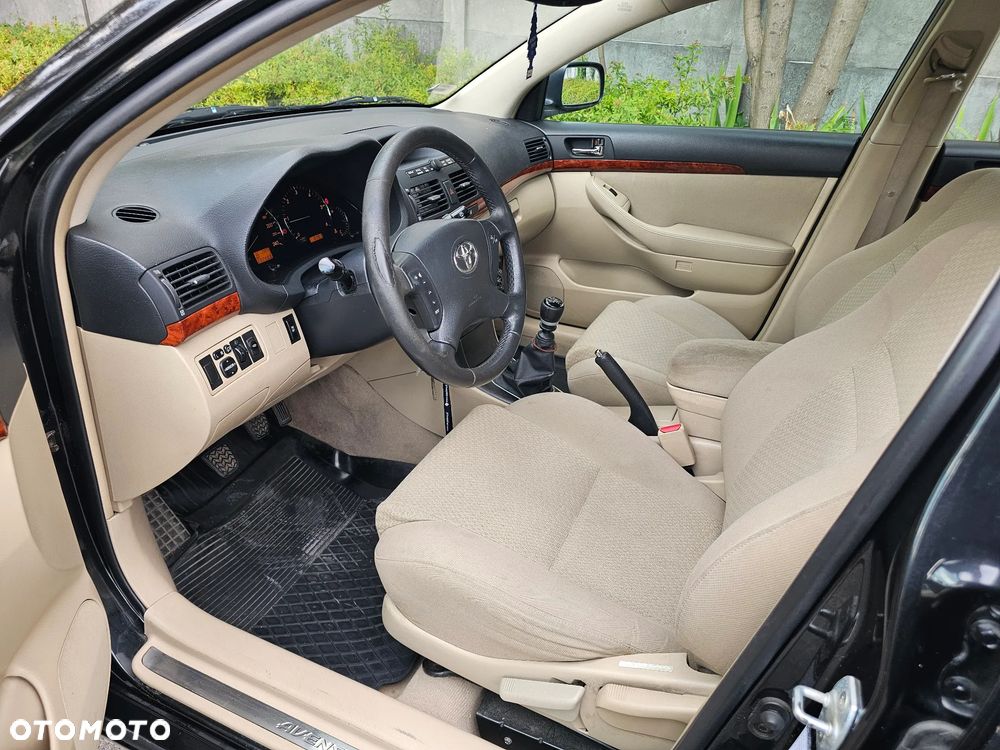 Toyota Avensis 2.2 D-4D Prestige - 9