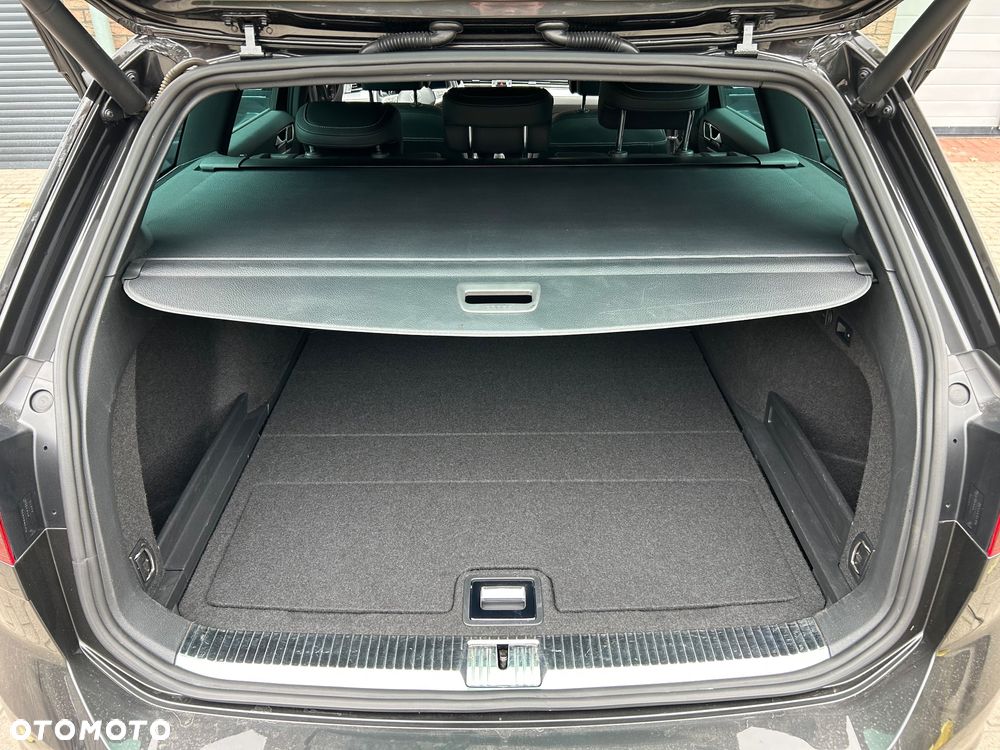 Volkswagen Passat Variant 2.0 TDI SCR DSG Business - 9