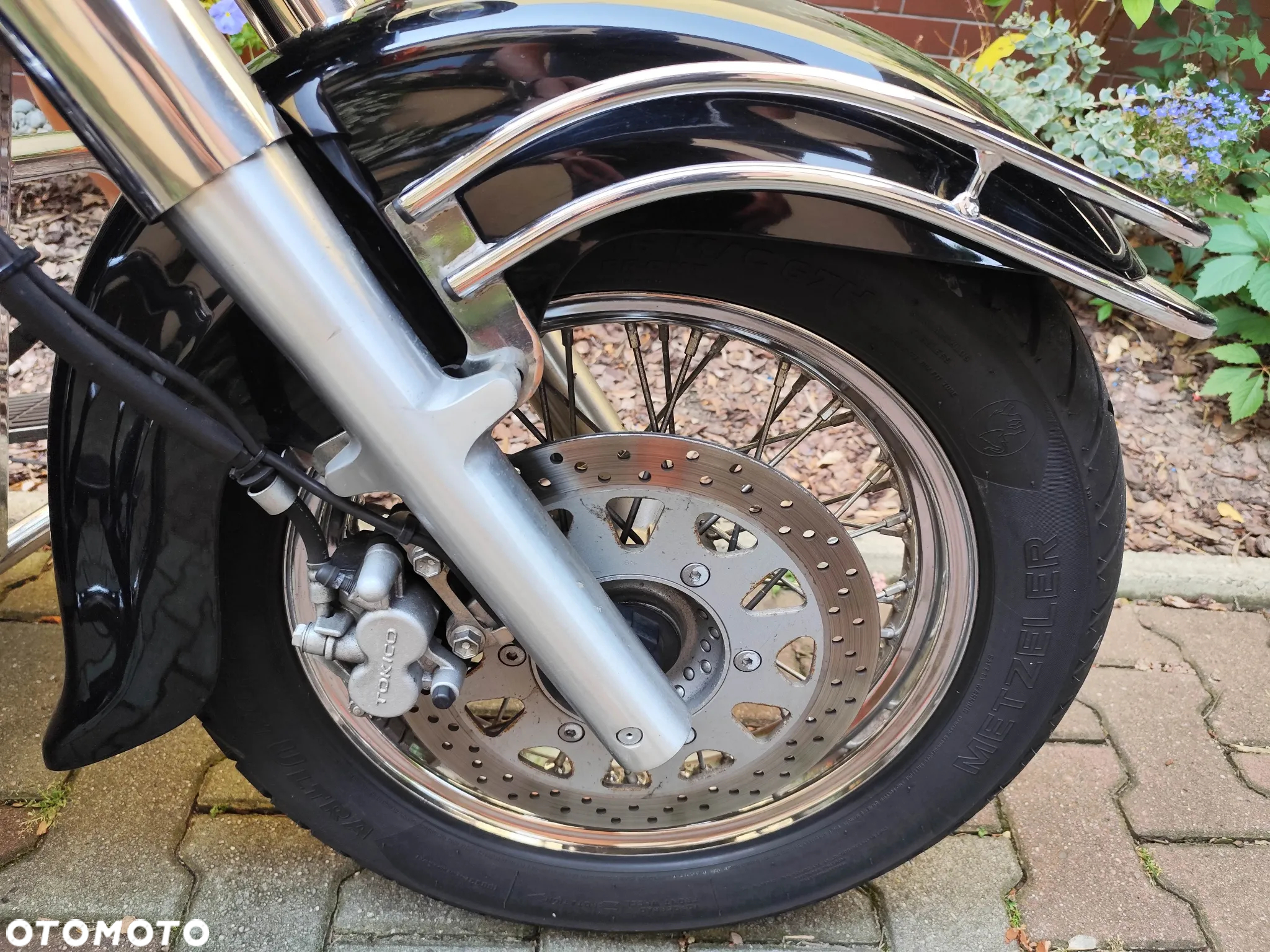 Suzuki Intruder - 4