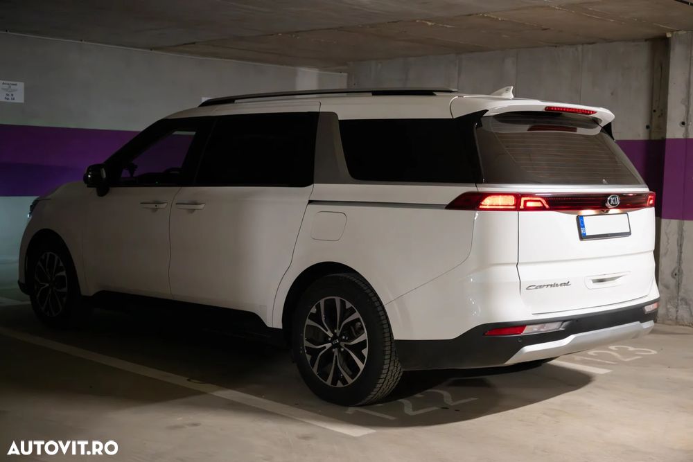 Kia Carnival - 29