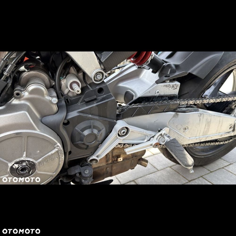 Aprilia Tuono - 25