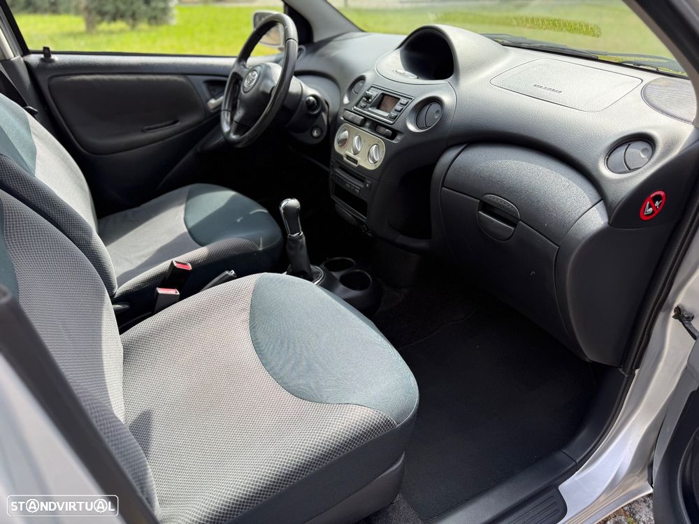 Toyota Yaris 1.0 Sol - 6