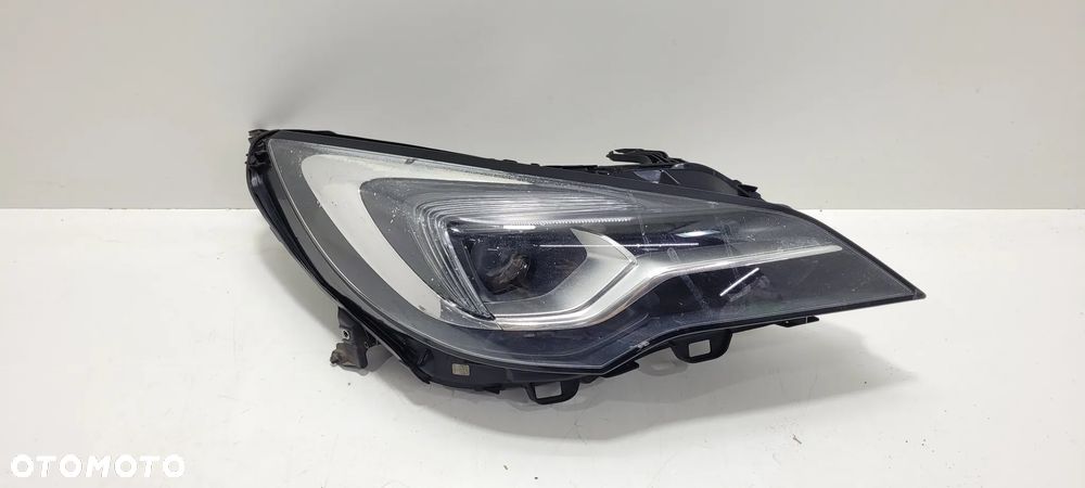 OPEL ASTRA 5 K LAMPA PRAWA LUX FULL LED 39111150 - 1