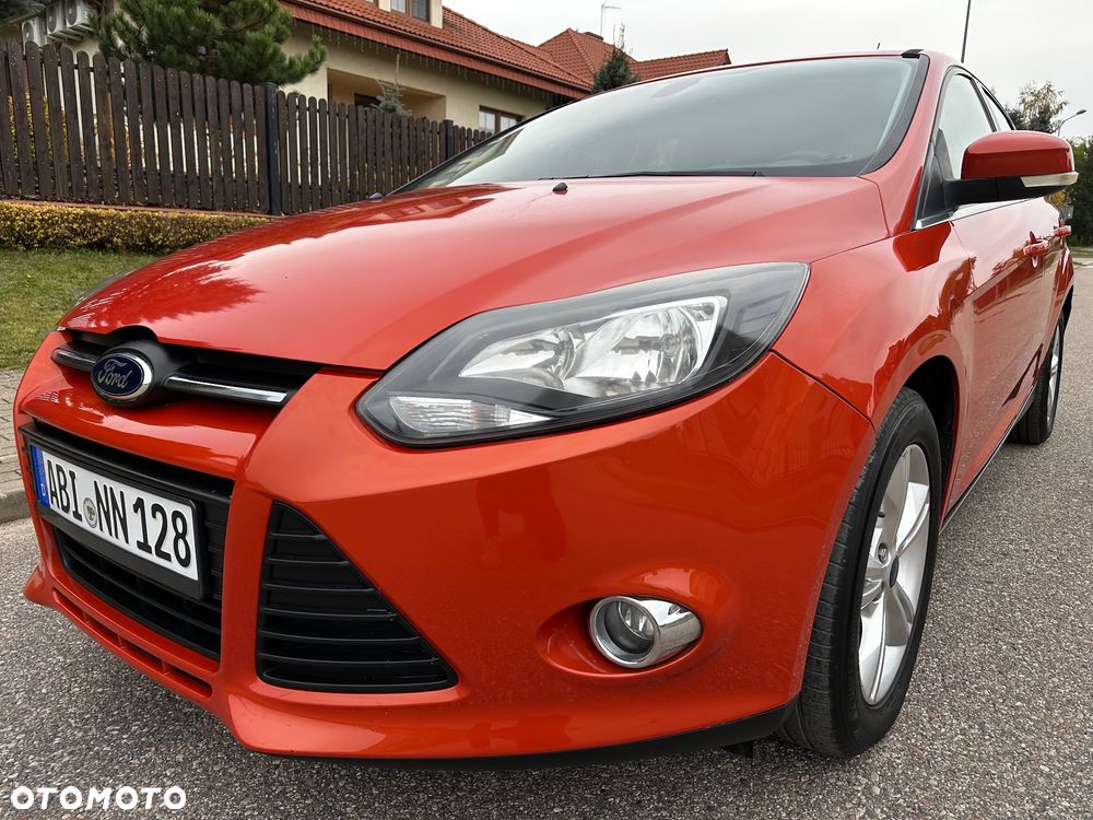Ford Focus 2012 photo 2