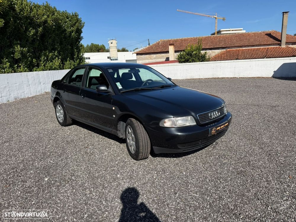 Audi A4 1.9 TDI Confort - 3