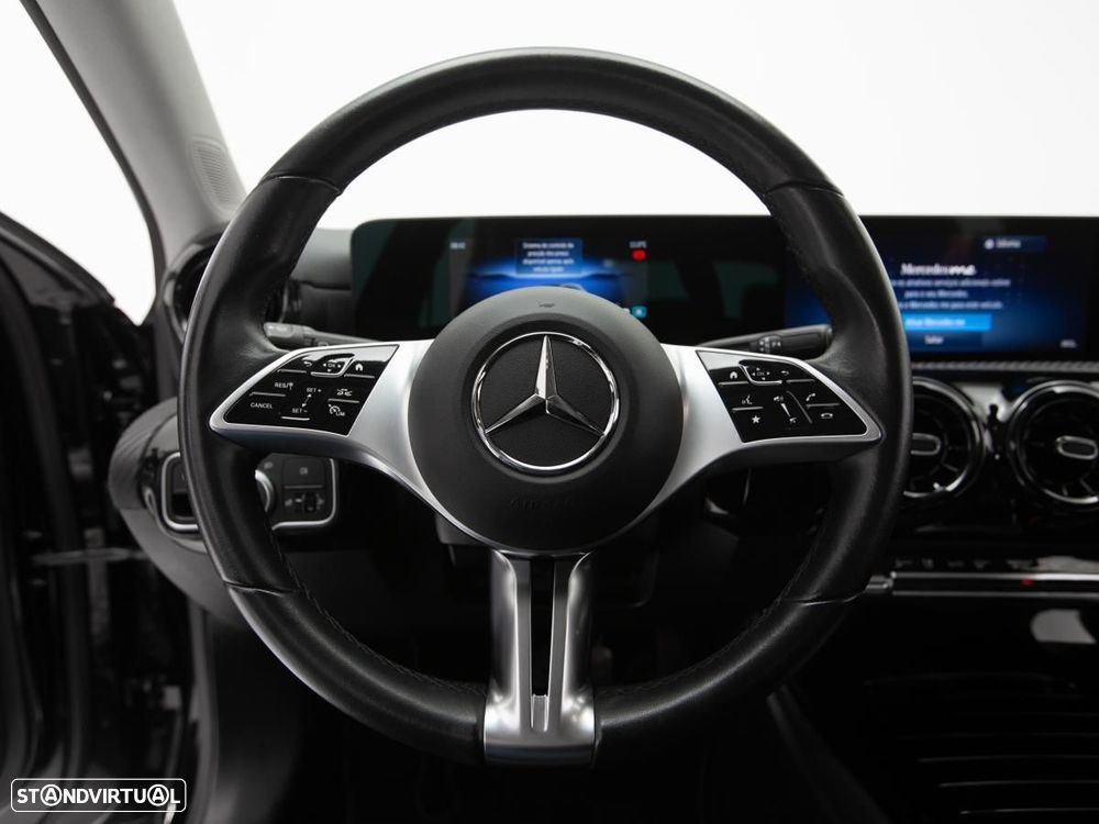 Mercedes-Benz A 250 e — fotografia 17