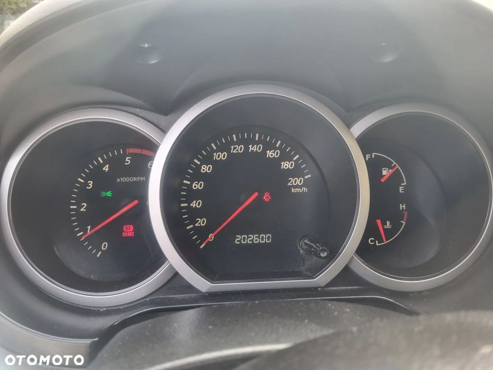 Suzuki Grand Vitara 1.9 DDiS Comfort DPF - 26