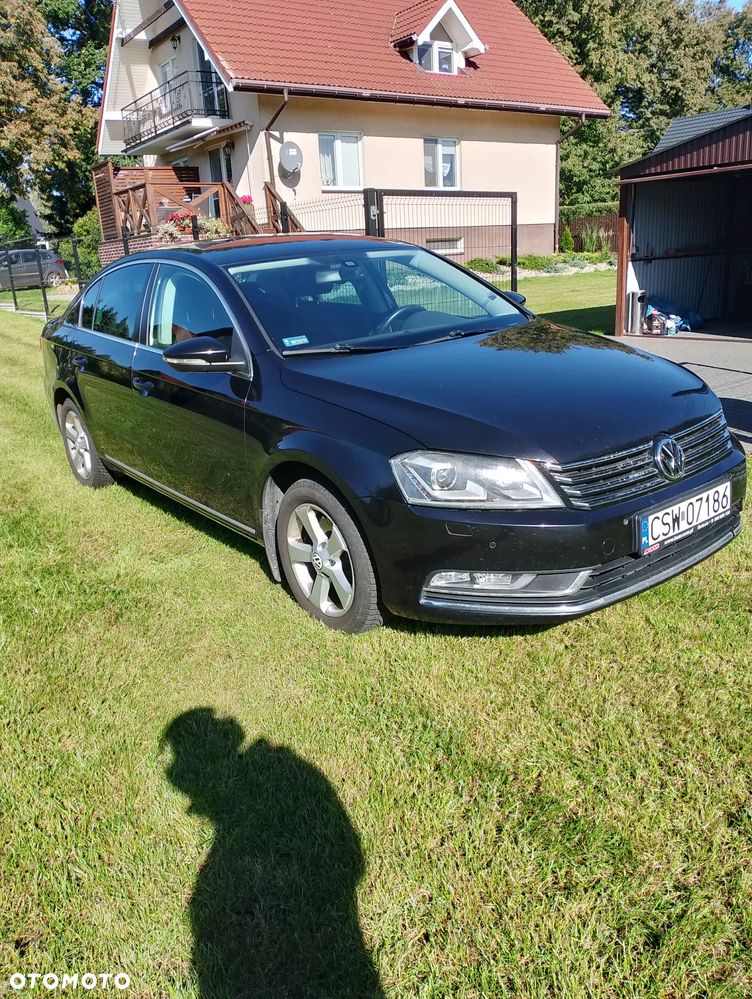 Volkswagen Passat - 11