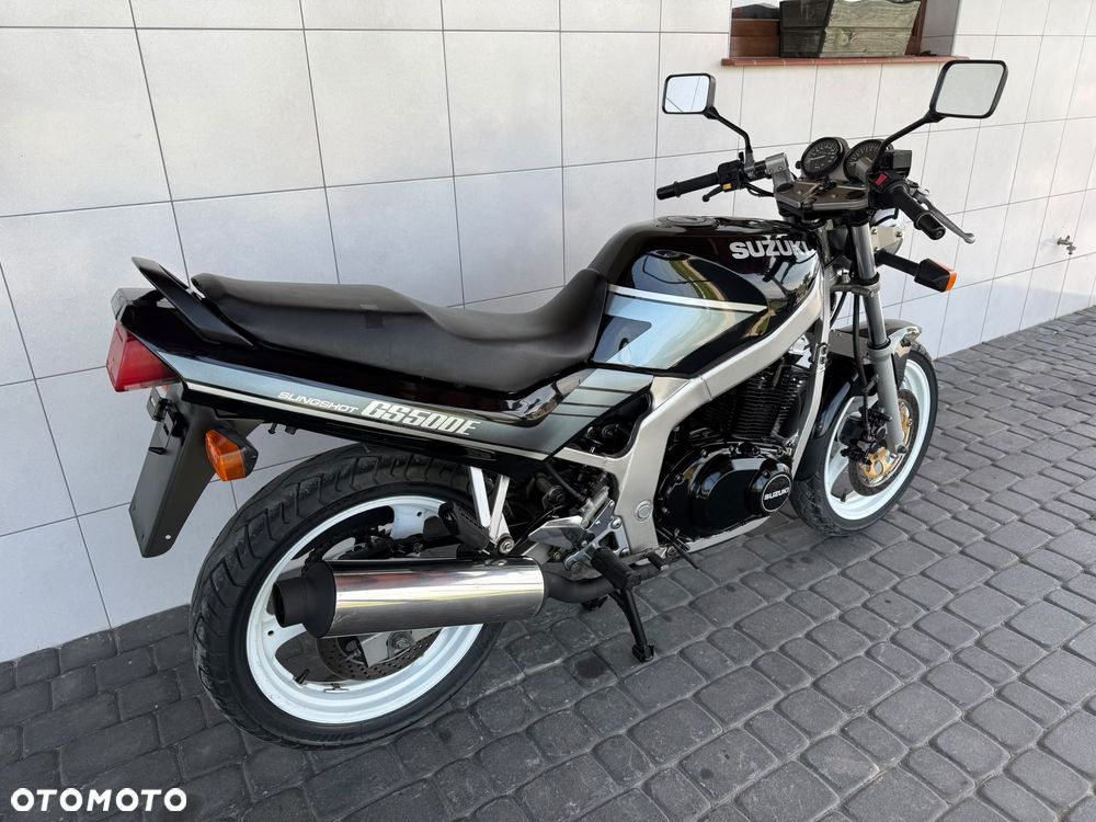 Suzuki GS - 9