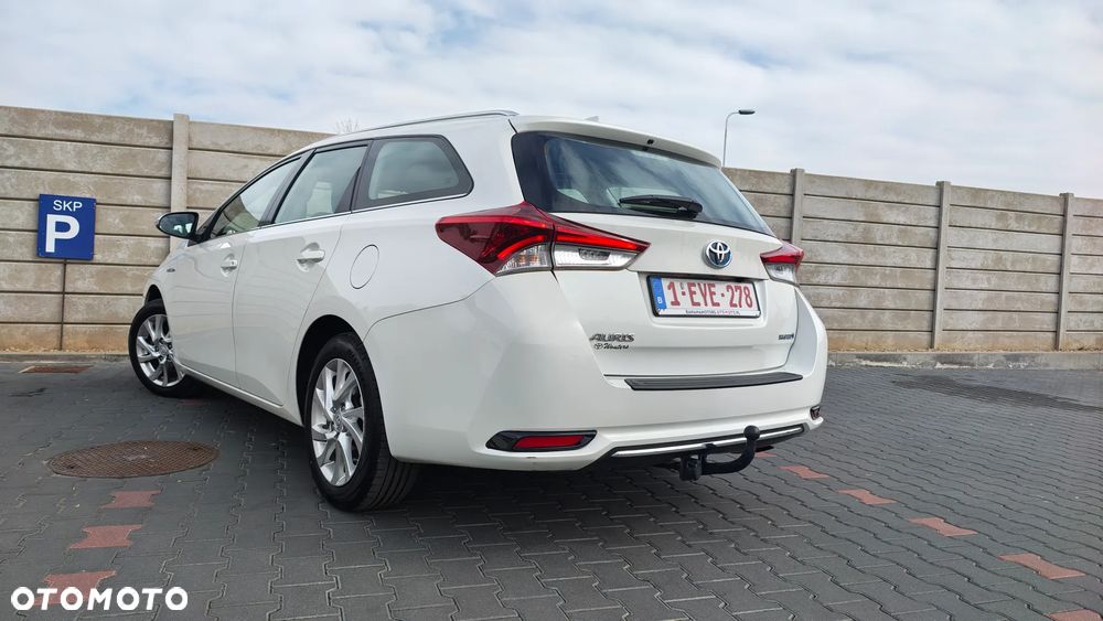 Toyota Auris 1.8 HSD Luna - 21