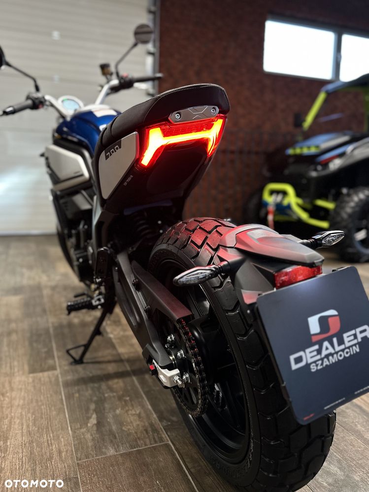 CFMoto 700CL-X Heritage - 17