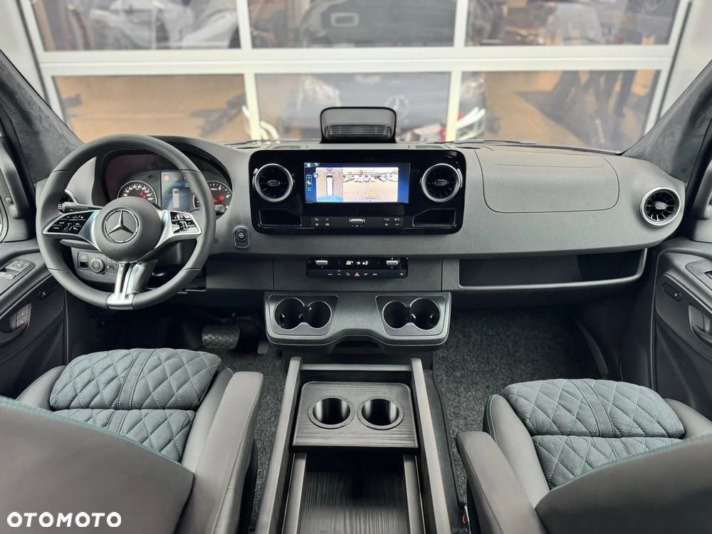 Mercedes-Benz Sprinter - 9