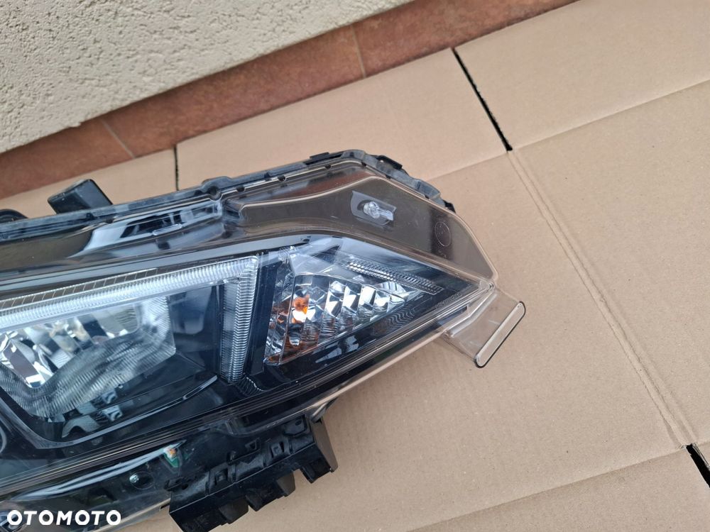 lampa przednia nissan leaf ii oryginał ładny stan - 2