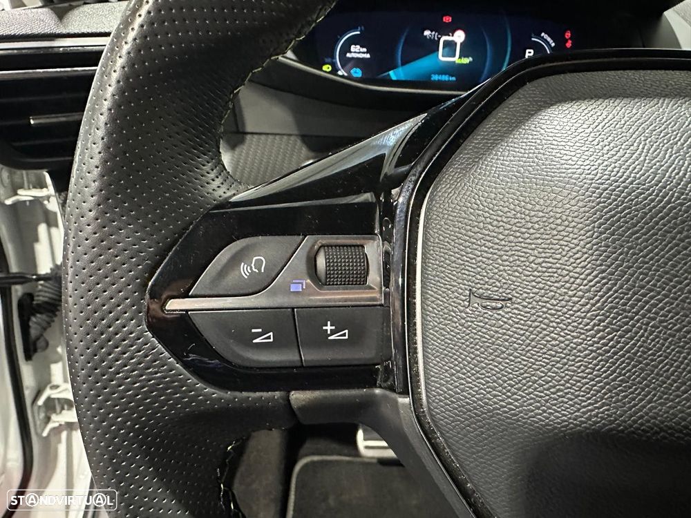 Peugeot e-2008 50 kWh GT - 44