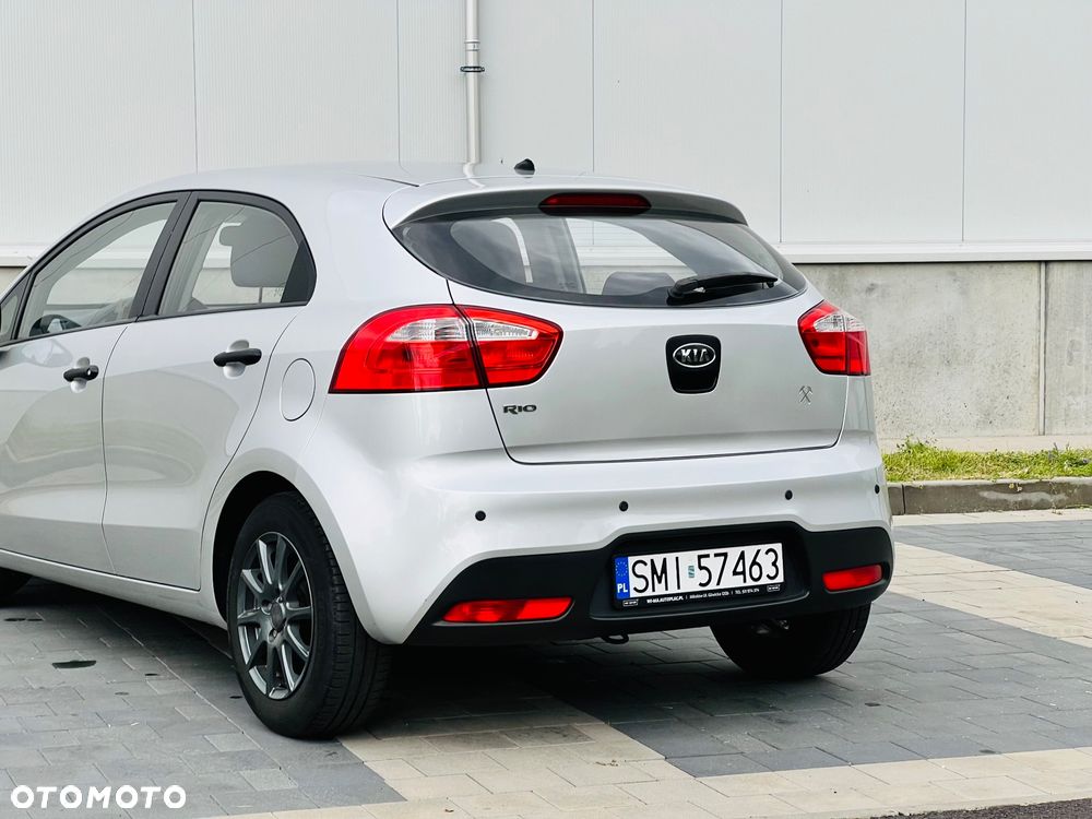 Kia Rio 1.2 Attract - 17