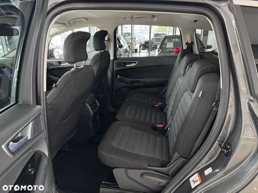 Ford S-Max - 32