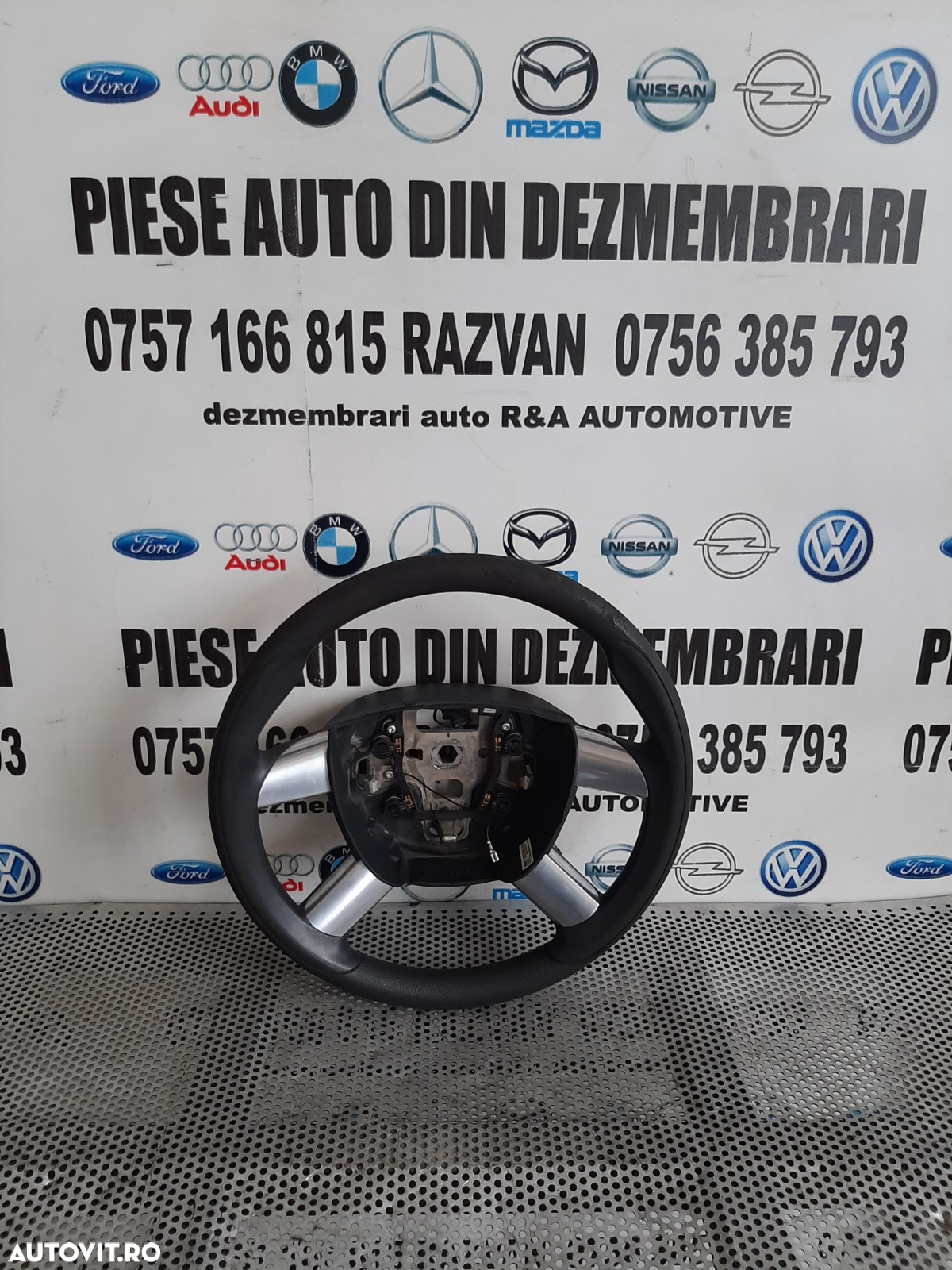 Volan Din Piele Ford Focus 2 Facelift Stare Buna Dezmembrez Ford Focus 2 Facelift An 2008-2009-2010 - 4