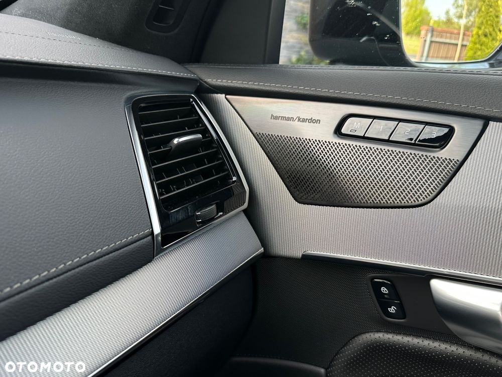 Volvo XC 90 B5 D AWD Ultimate Dark - 40