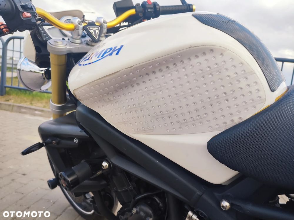 Triumph Street Triple - 6