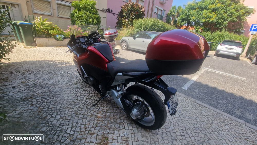 Honda VFR VFR 1200 F - 25
