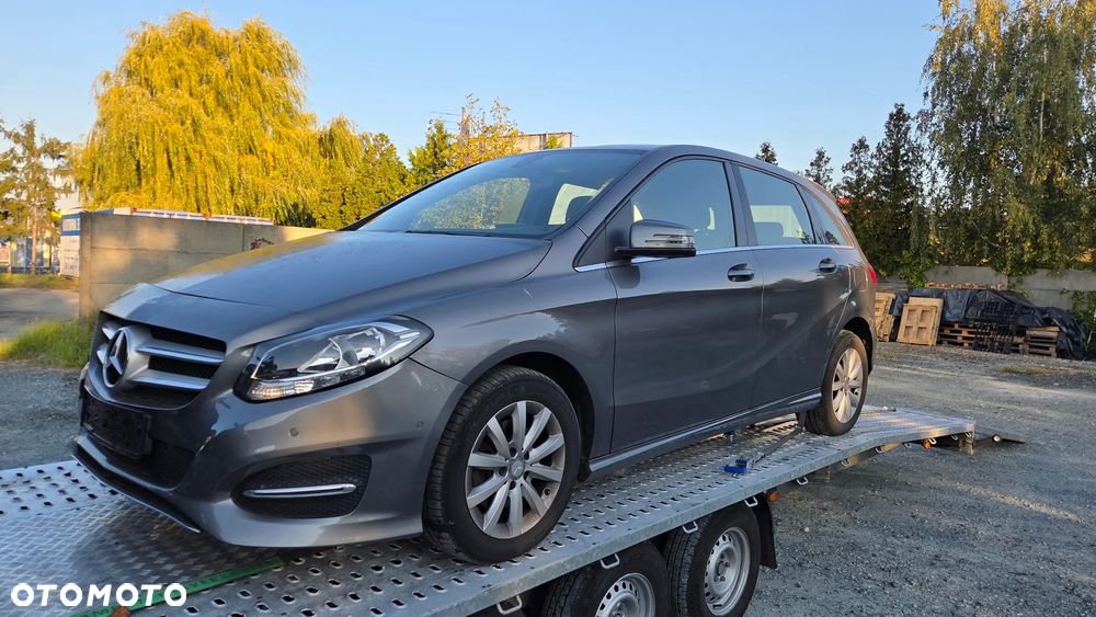 Mercedes-Benz Klasa B 180 (BlueEFFICIENCY) 7G-DCT - 2