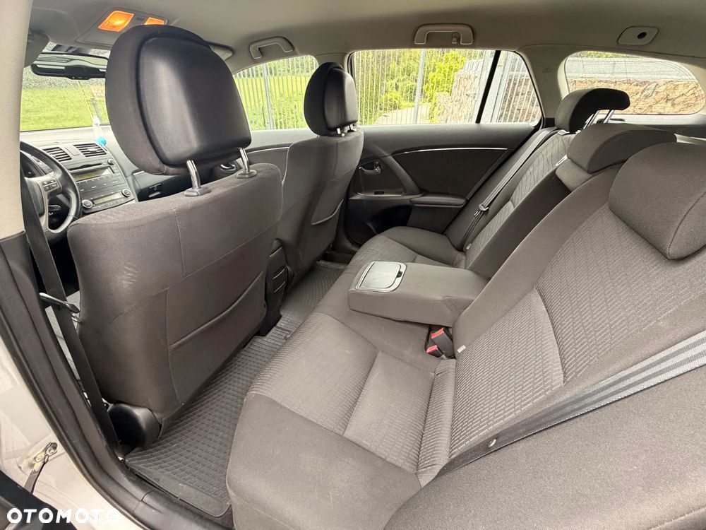 Toyota Avensis 2.0 D-4D Luna - 15