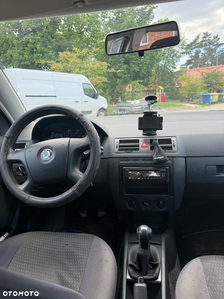 Skoda Fabia 1.4 16V Comfort - 6