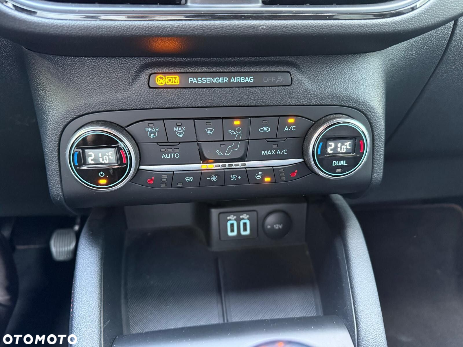 Ford Kuga - 26