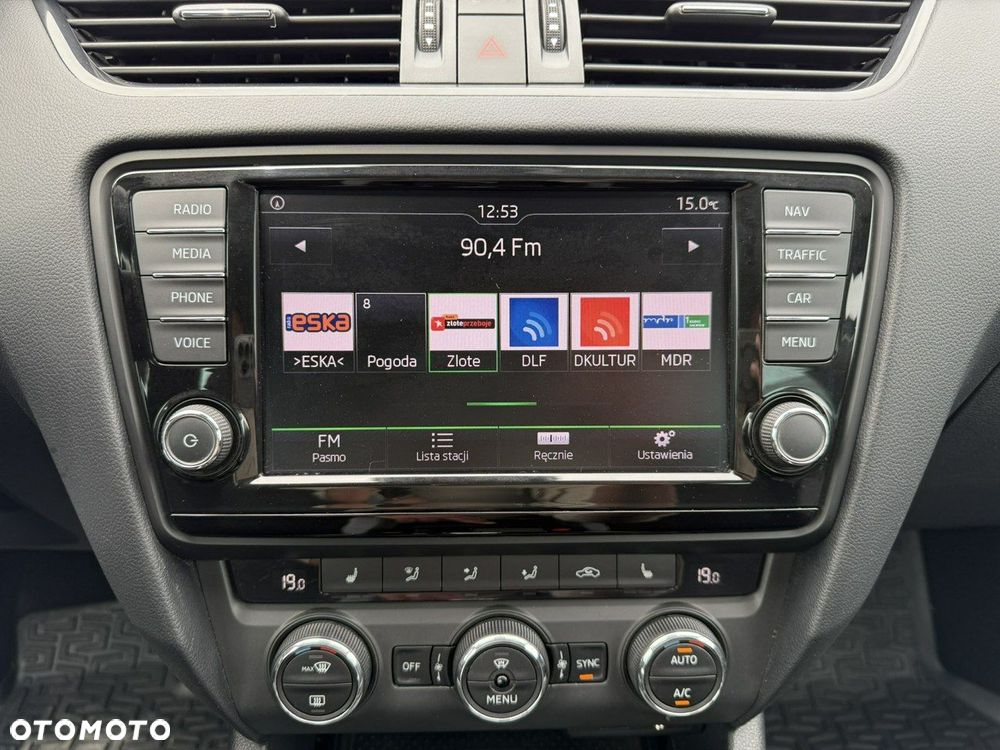 Skoda Octavia Combi 2.0 TDI (Green tec) DSG Joy - 22