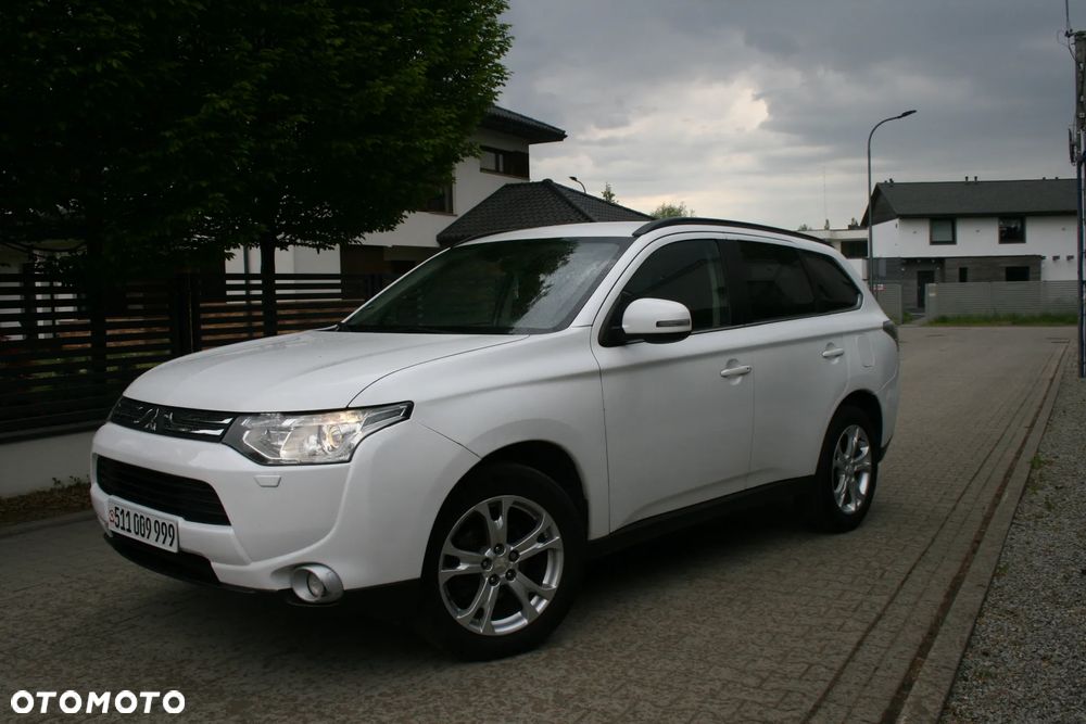 Mitsubishi Outlander 2.2 DID Intense - 1