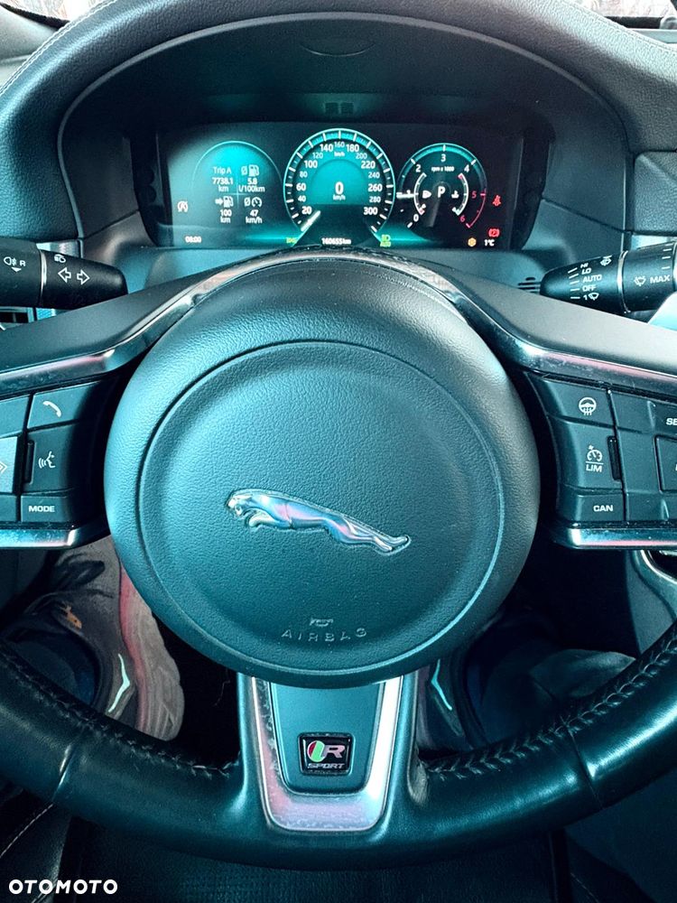 Jaguar XF 2.0 i4D R-Sport - 15