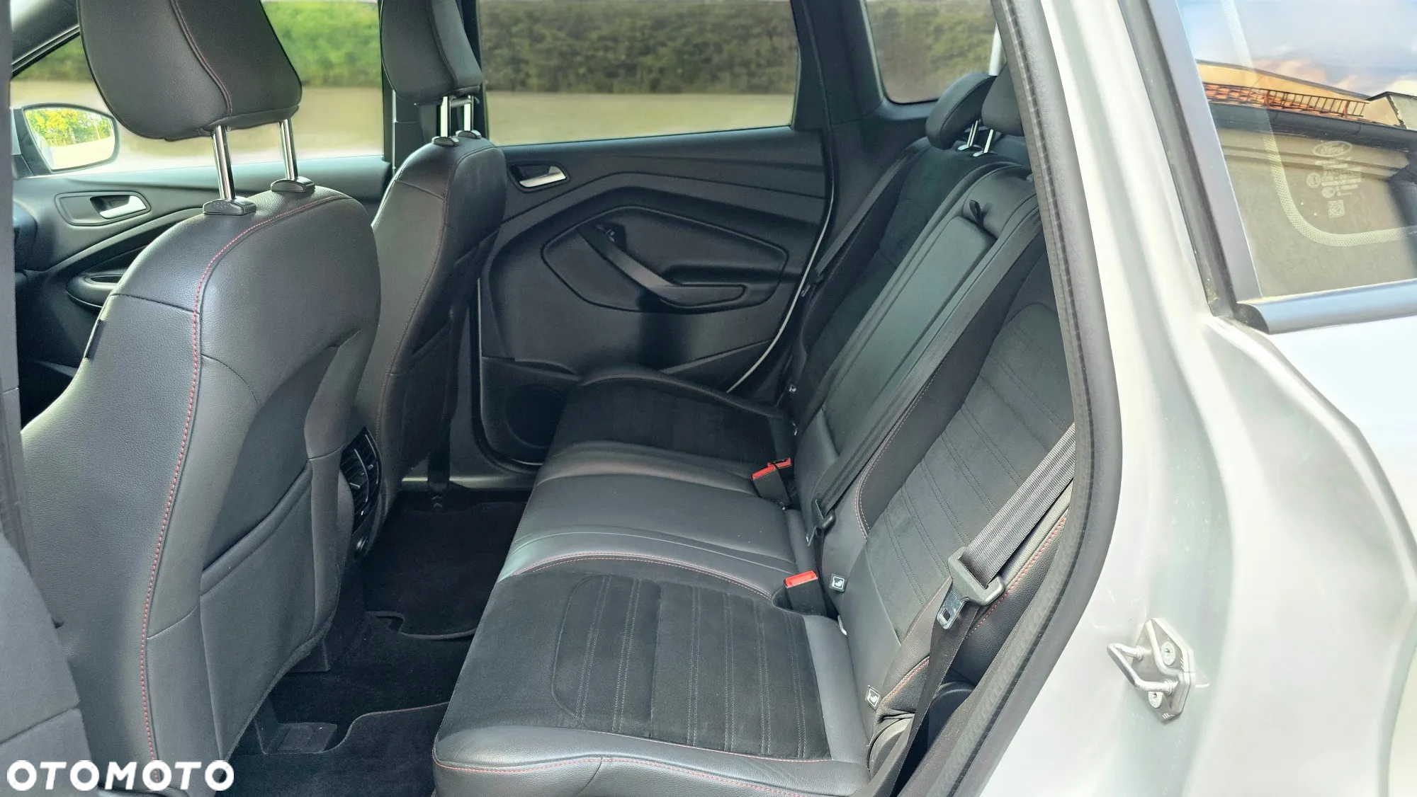 Ford Kuga 1.5 EcoBlue ST-LINE - 9