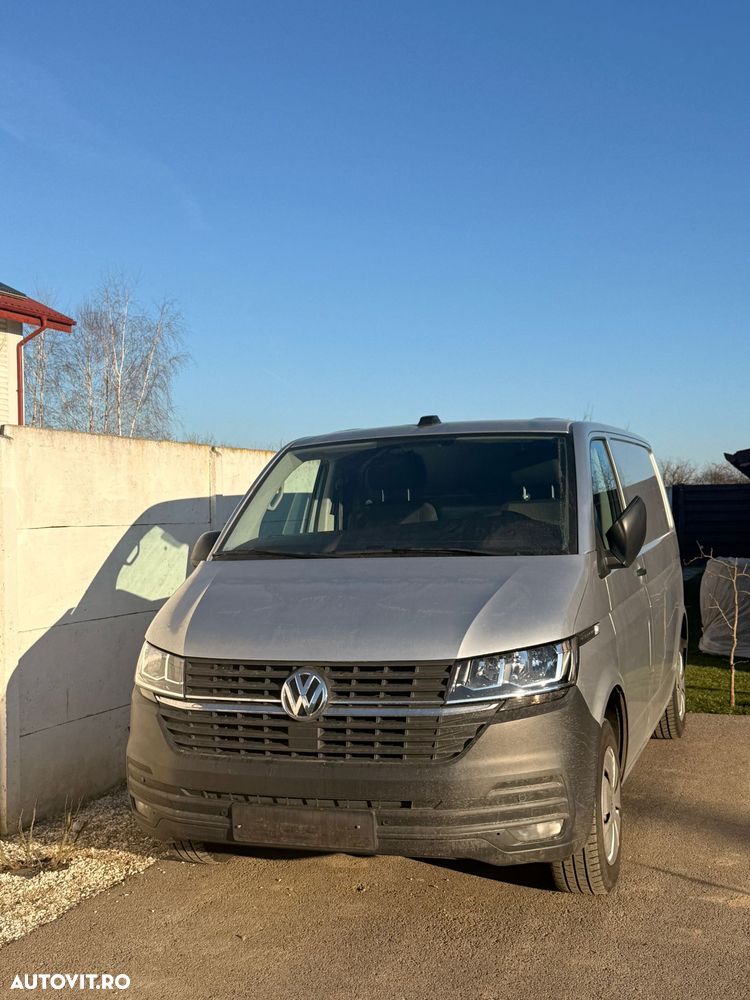 Volkswagen Transporter - 1