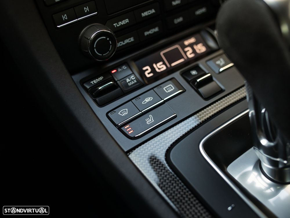 Porsche 911 (991) Carrera 4 GTS PDK - 36