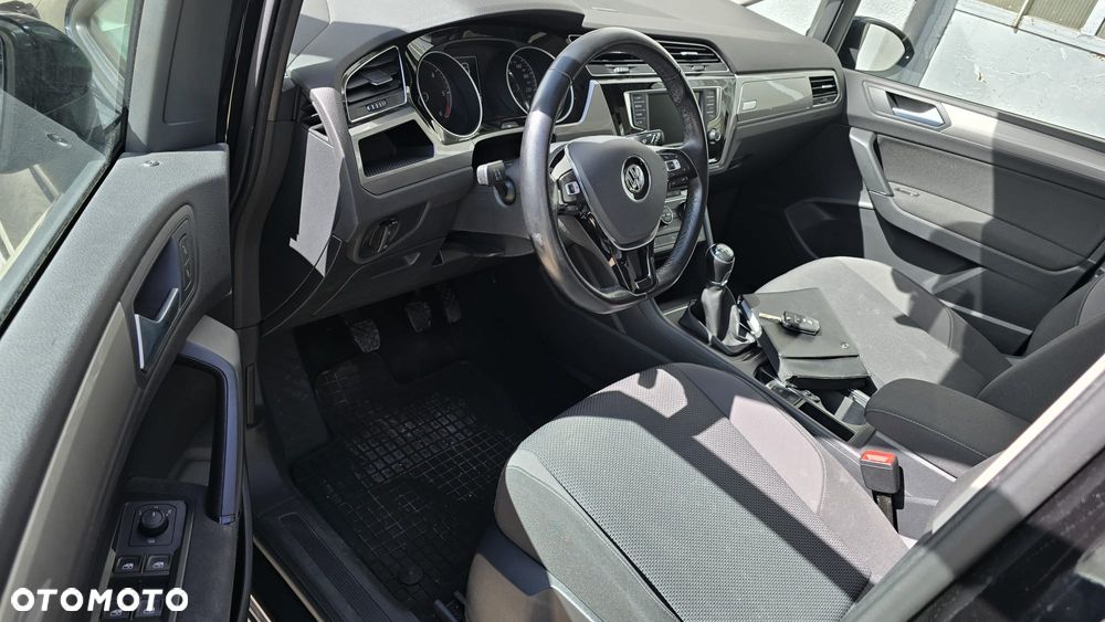 Volkswagen Touran 1.6 TDI SCR (BlueMotion Technology) Trendline - 24