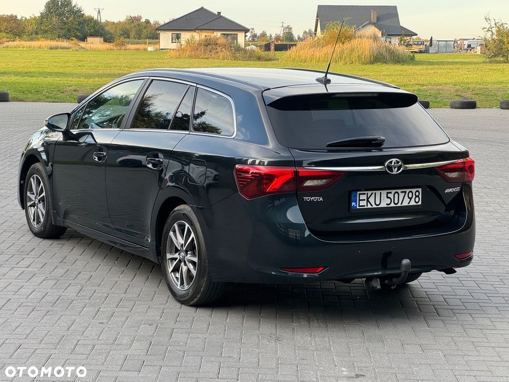 Toyota Avensis - 37