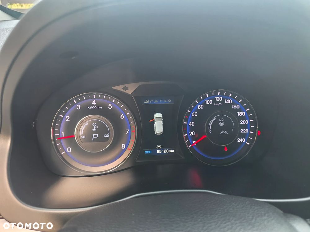 Hyundai i40 Kombi 2.0 Automatik Premium - 24