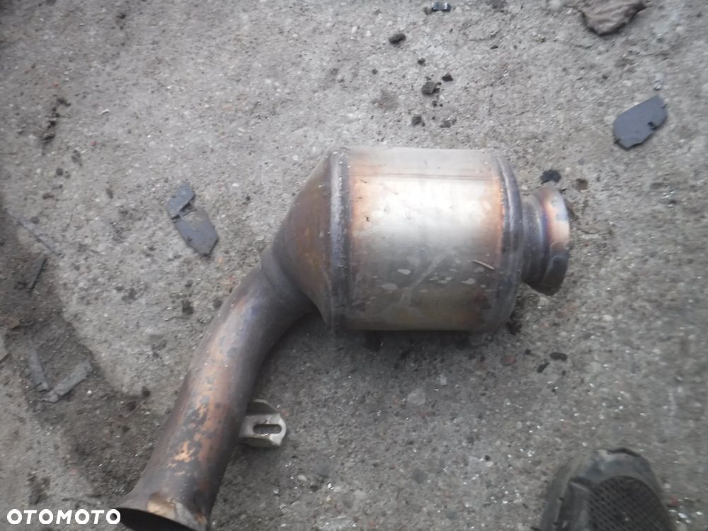 Mercedes C Klasa W203 2.2 CDI katalizator ladny sprawny A2034701941 KT1132 - 1