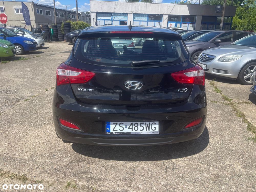 Hyundai i30 1.4 Classic + - 33