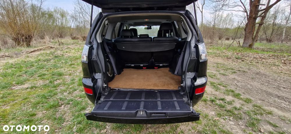 Mitsubishi Outlander 2.0 DID Instyle - 13