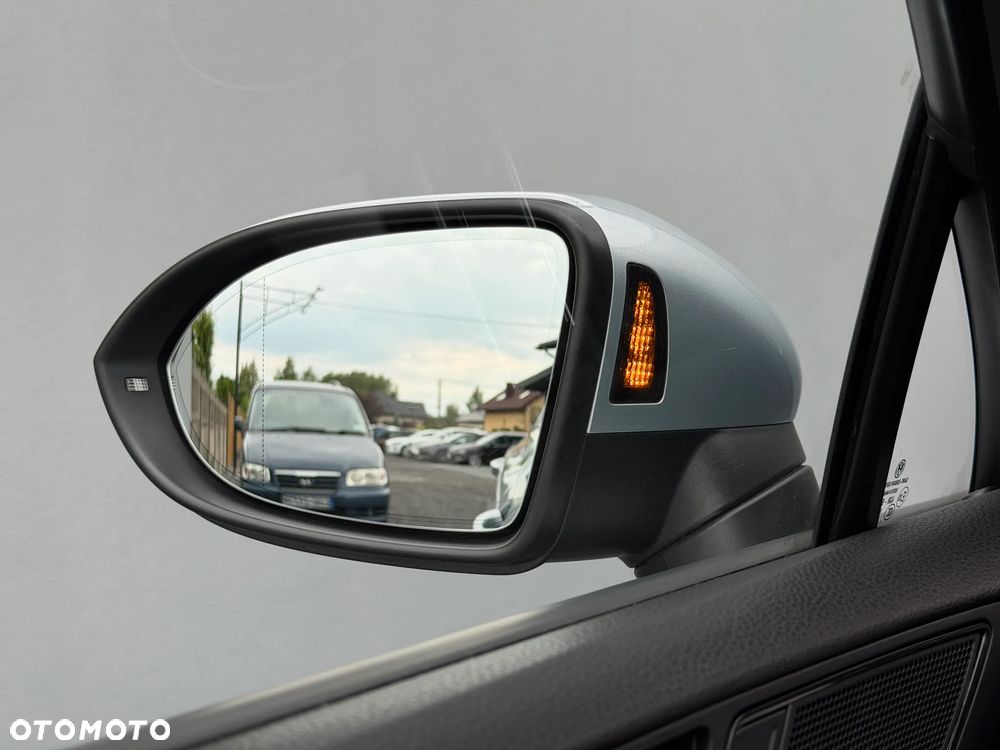 Volkswagen Passat 2.0 TDI EVO Elegance - 28