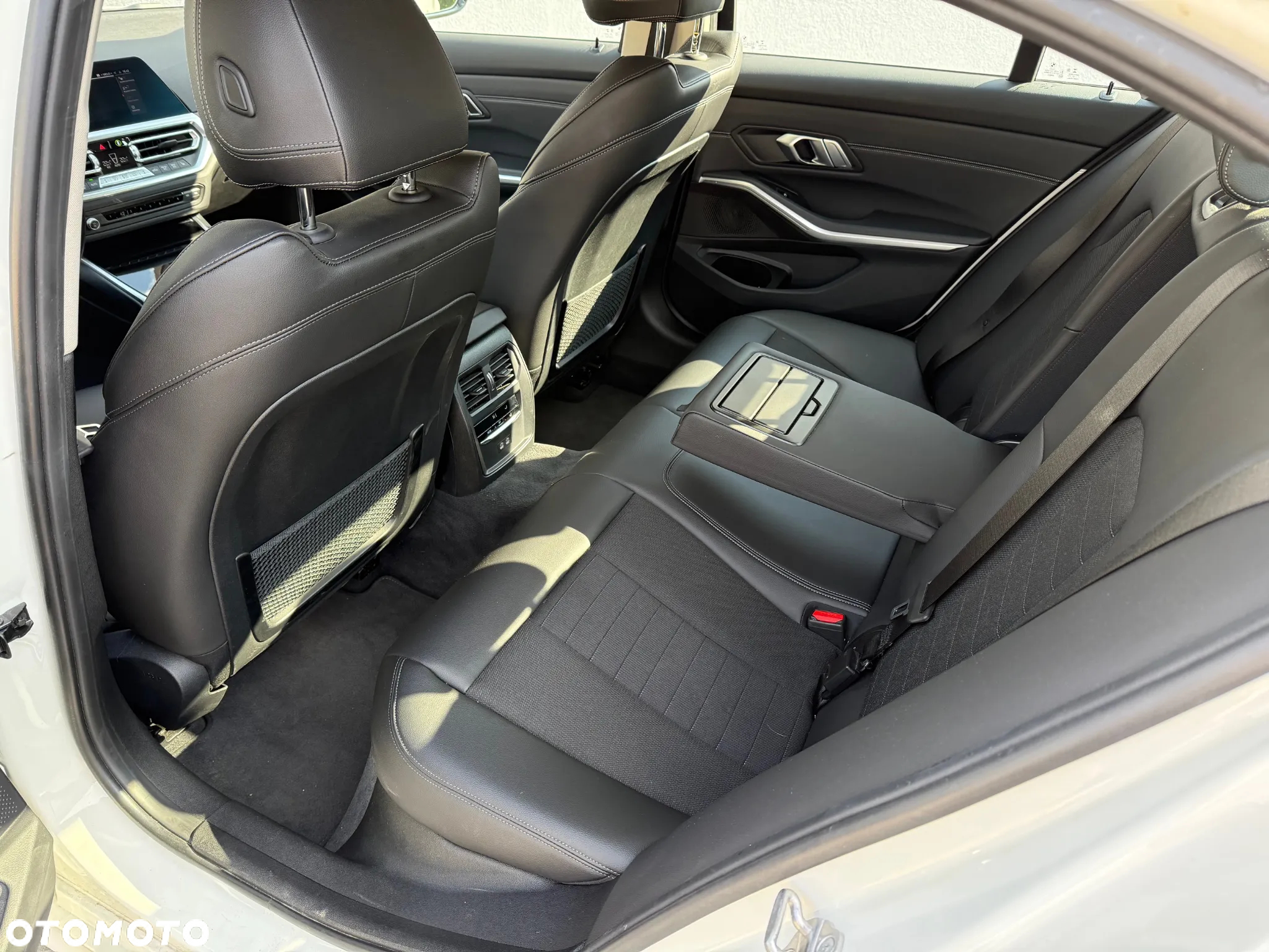 BMW Seria 3 318i Sport Line - 6
