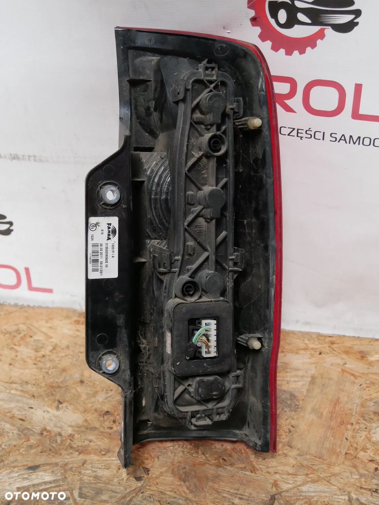 LAMPA TYLNA LEWA PEUGEOT BIPPER - 2