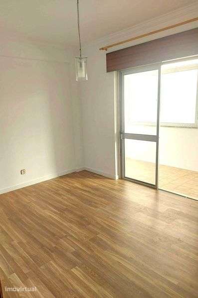 Andar T1 com 68 m2 - em Corroios  1º Piso - Grande imagem: 2/11