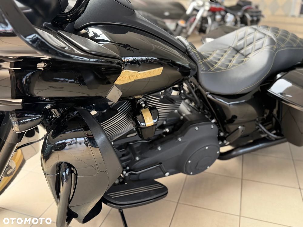 Harley-Davidson Touring Road Glide - 18