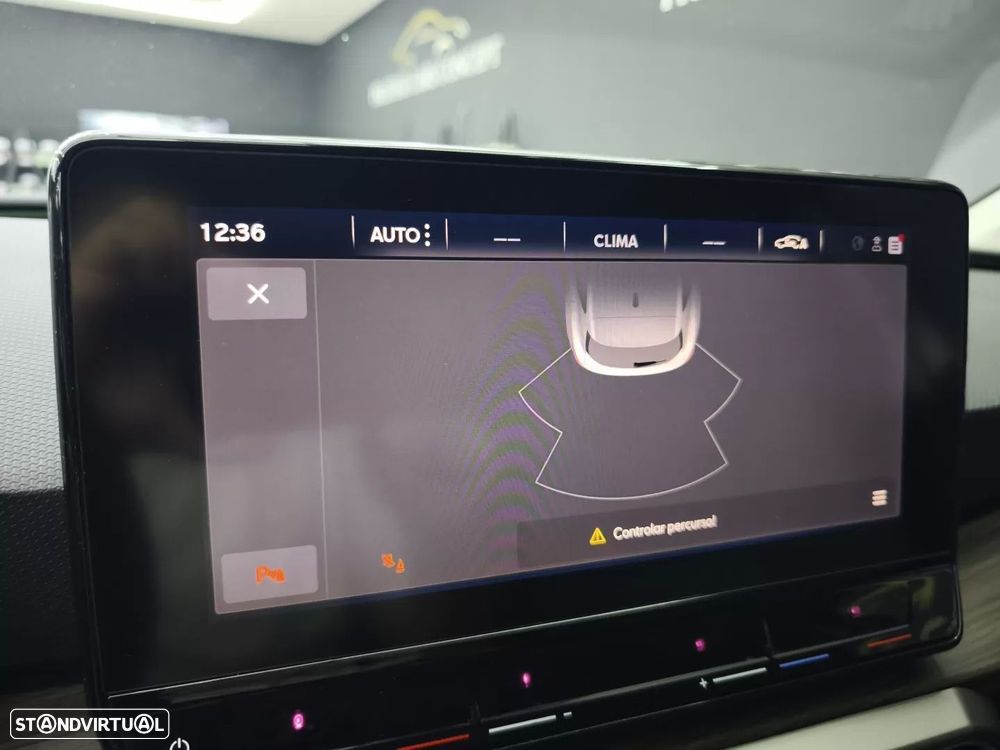 SEAT Leon 1.5 eTSI ACT OPF DSG Xcellence - 33