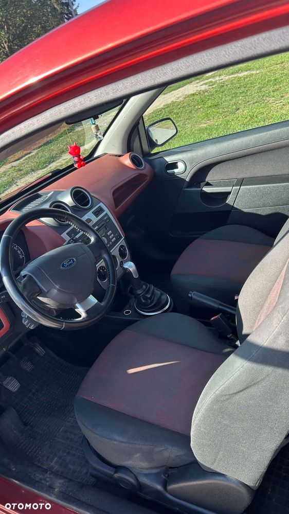 Ford Fiesta 1.3 - 7